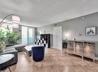 7800 Collins Ave APT 406, Miami Beach, FL 33141