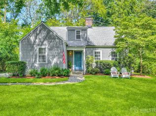 26 Woods Grove Rd, Westport, CT 06880