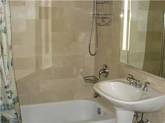 Rented by New York Residence | media 73