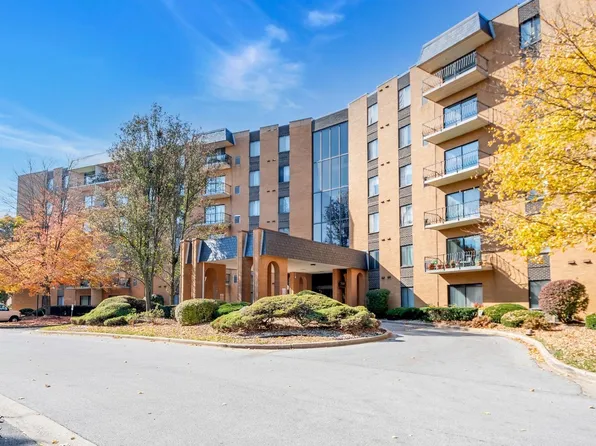 700 N Bruce Ln APT 616, Glenwood, IL 60425