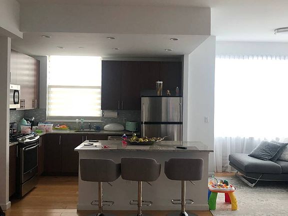 2nd image of 50 Oceana Dr. W # 9e Fl 9