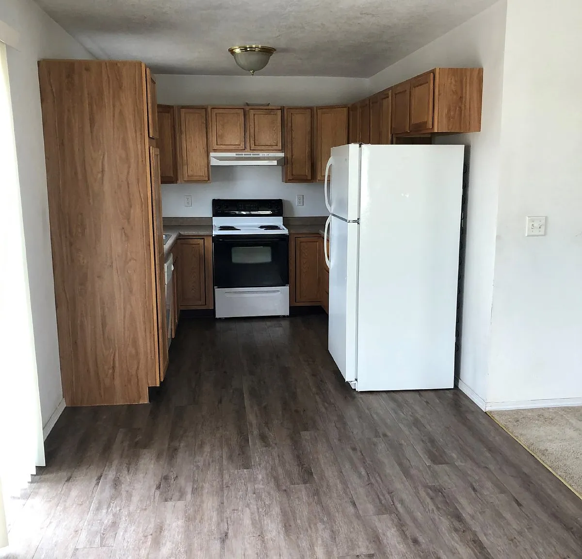 3 bed, 2.0 bath, $1,595 — Photo 2
