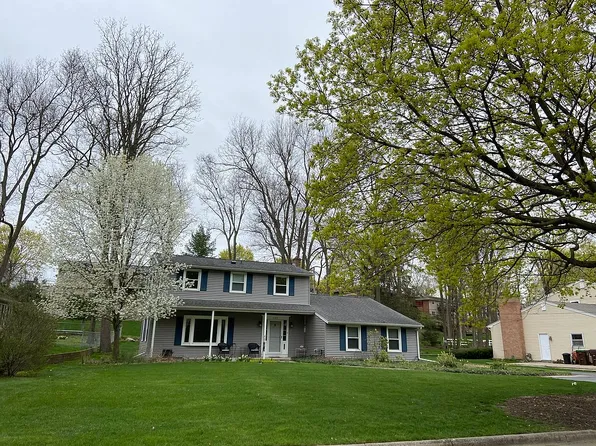 1743 Boynton Dr, Lansing, MI 48917