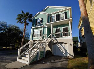 83 W 2nd St, Folly Beach, SC 29439