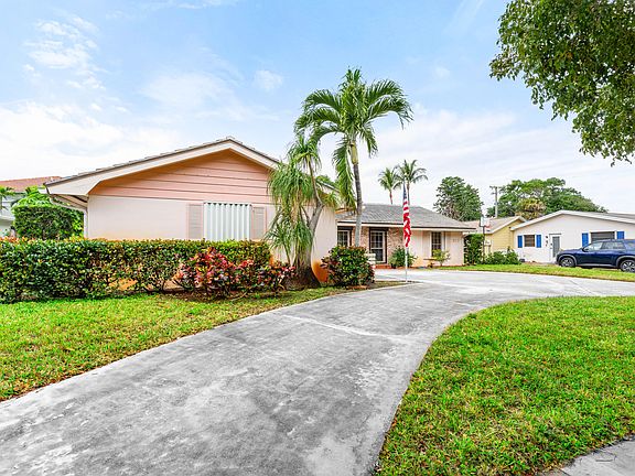 3rd image of 817 Westwind Drive