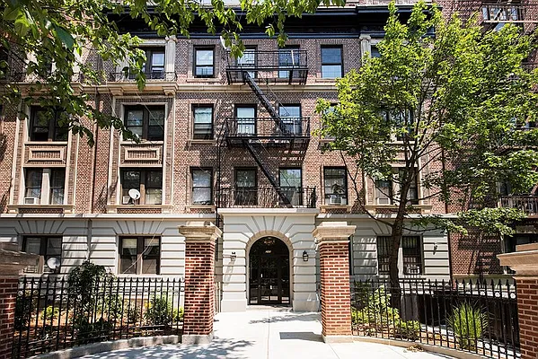 Rented by Bold New York | media 12