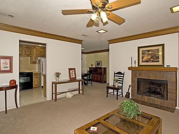 3rd image of 4004 San Mateo Dr