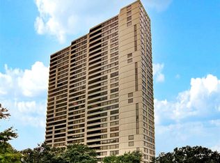 14 Greenway Plz #4N, Houston, TX 77046