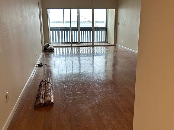 2nd image of 175 SE Saint Lucie Blvd APT E124