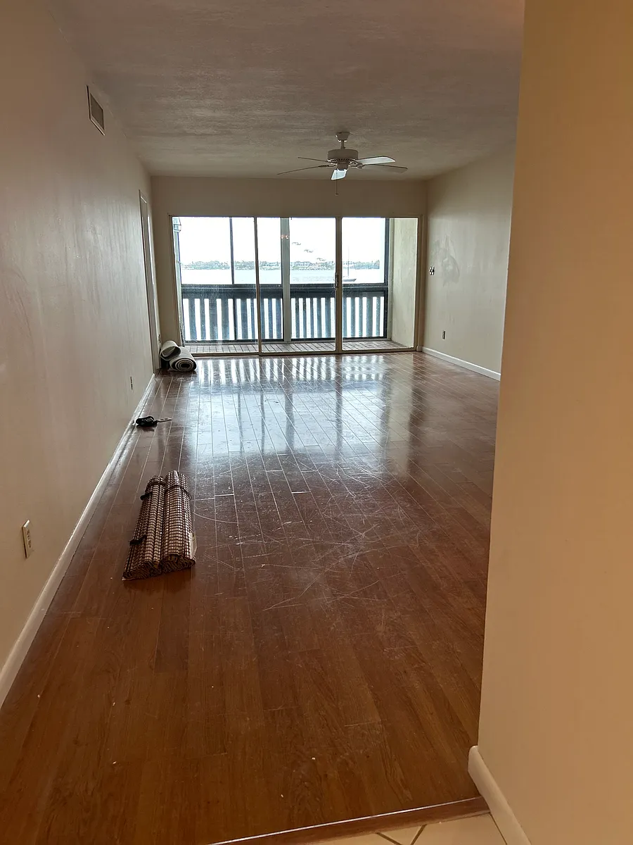Building Photo - 175 SE Saint Lucie Blvd #E124