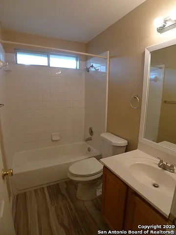 8915 Scarlet Crk — Photo 15