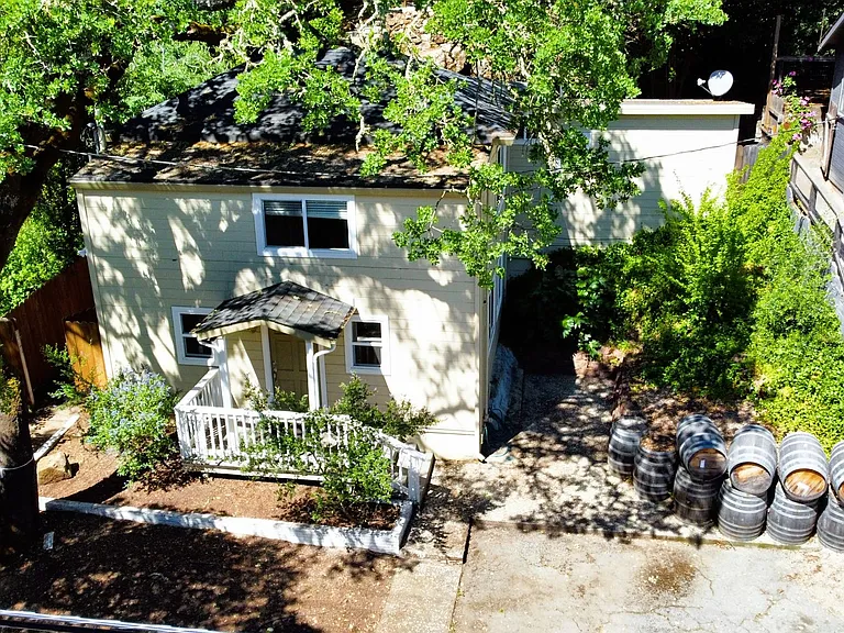 17353 Park Ave — Photo 2