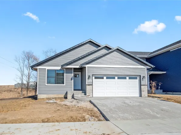 4943 Dostal Ct, Cedar Rapids, IA 52404