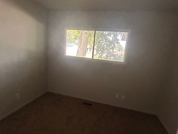 5th image of 6220 Chatham Dr