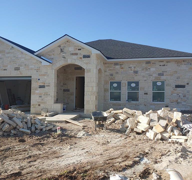 1st image of 102 Parlin Ln