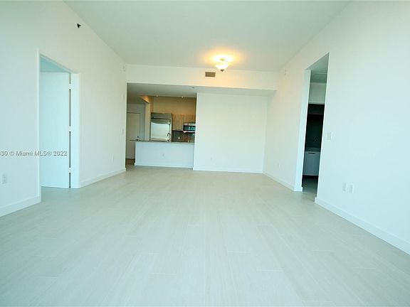 4th image of 950 Brickell Bay Dr APT 4404