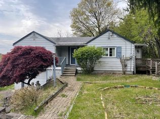 611 Summit Dr, Verona, PA