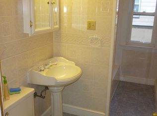 10 Lamar Ave, Worcester, MA 01604