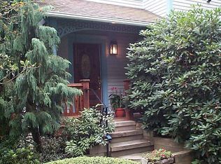 9 Blue Mountain Rdg, Norwalk, CT 06851