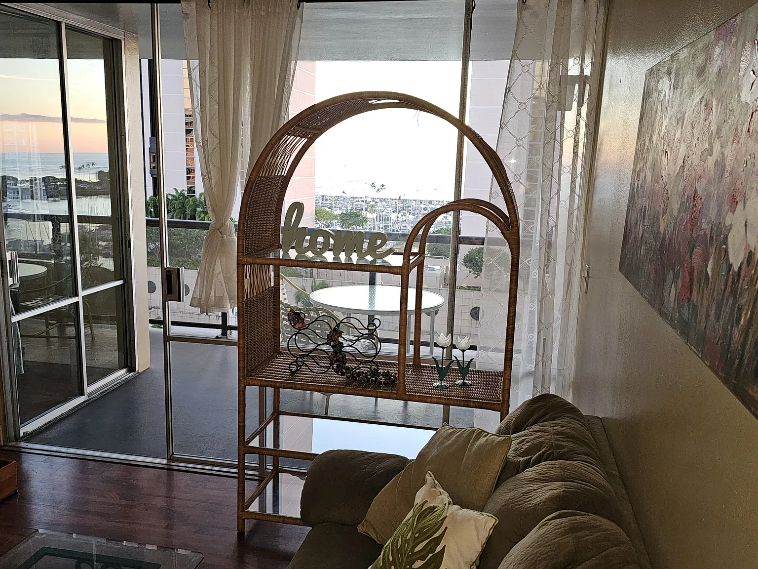2 bed, 739 sqft, $3,055 — Photo 3