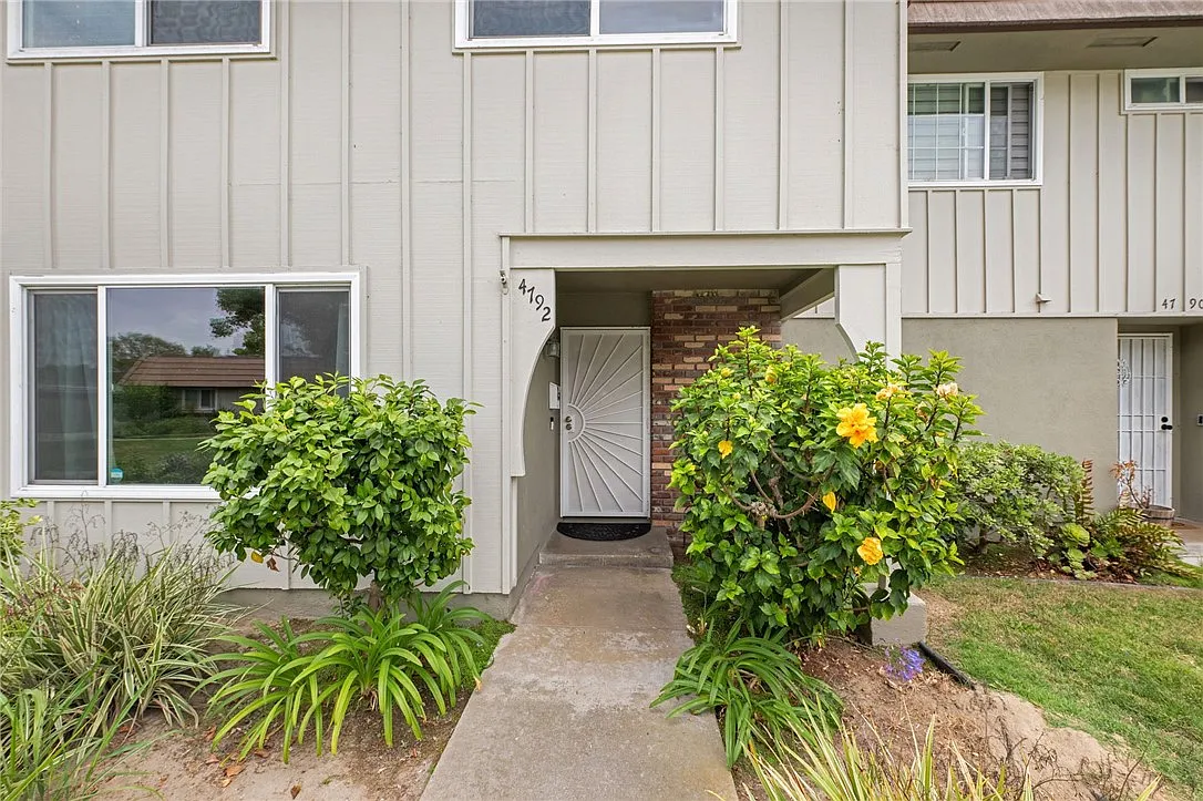 4 bed, 1.5 bath, 1508 sqft, $3,900 — Photo 3