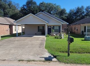 103 Sunflower Estates Ln, Carencro, LA 70520
