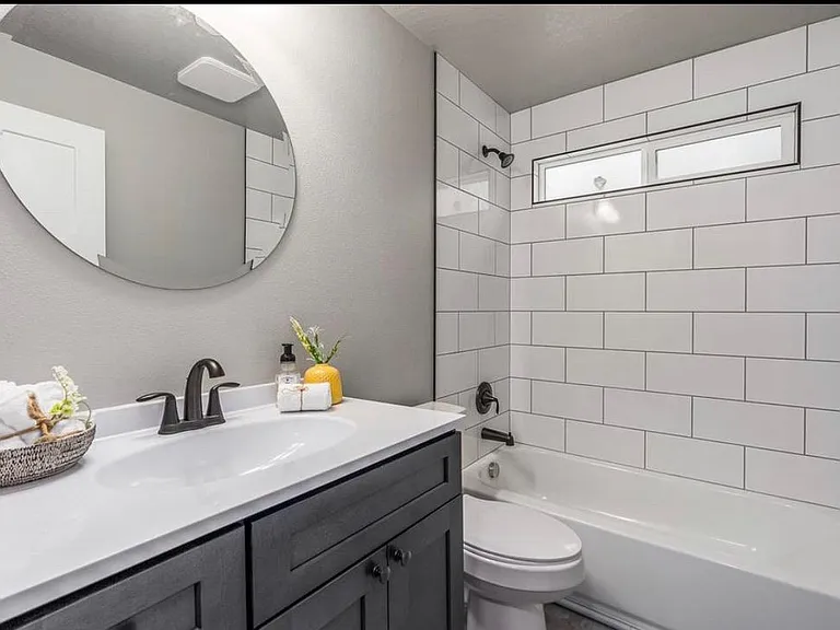 1608 W 8th Ave #201 — Photo 8