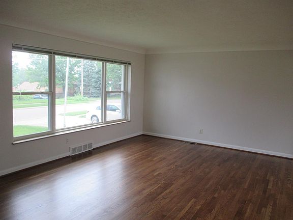4th image of 3510 Moonridge Dr