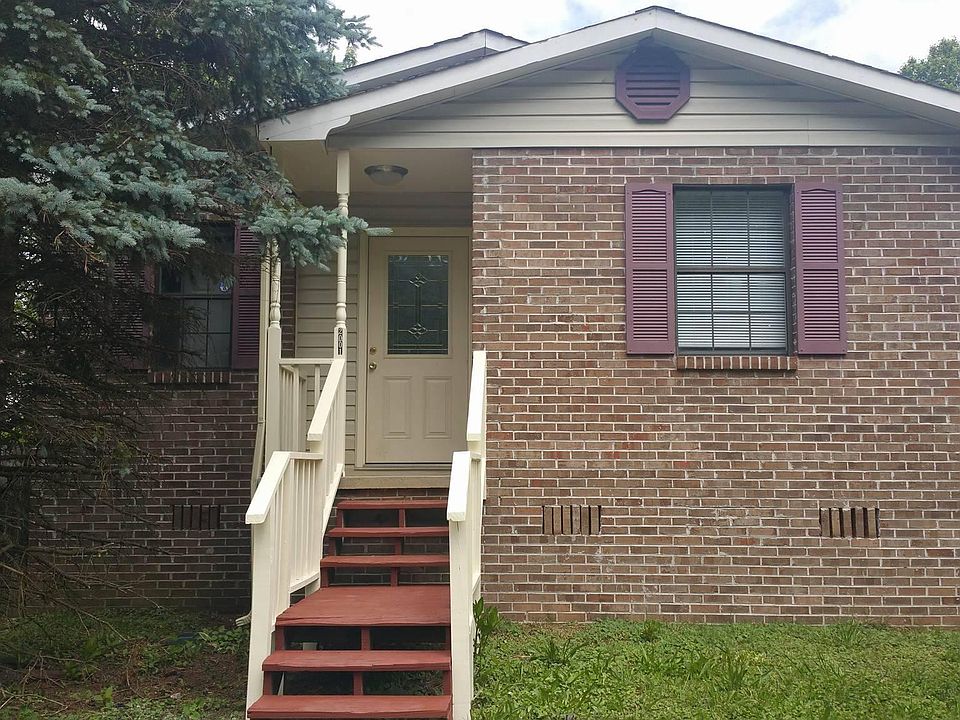 1st image of 2001 Countryhill Ln