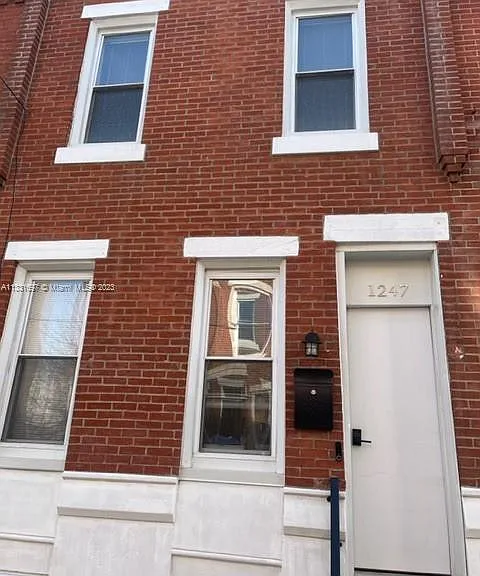 1247 S Newkirk St — Photo 16