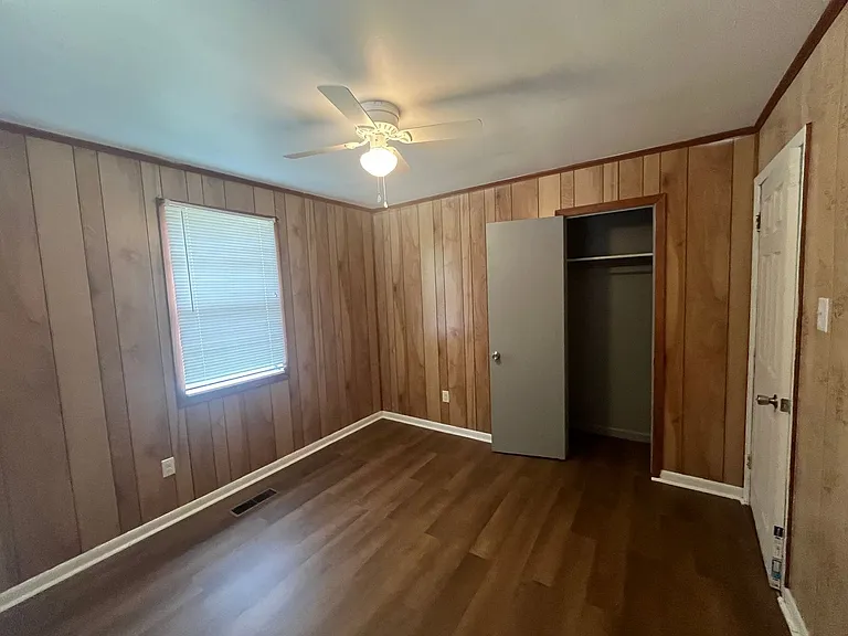 511 Bailey St — Photo 14