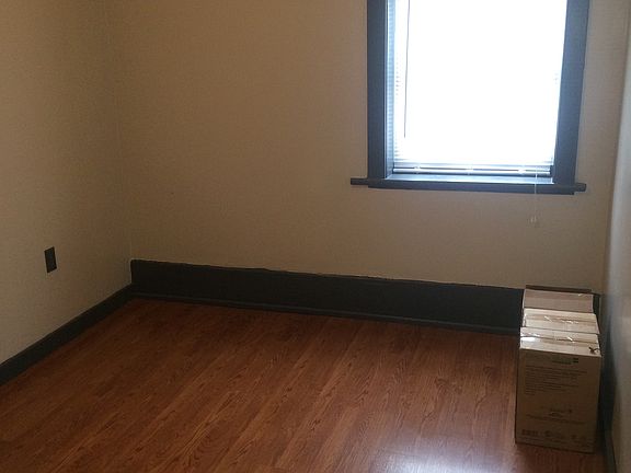 4th image of 37 39 41 Mechanic St #39