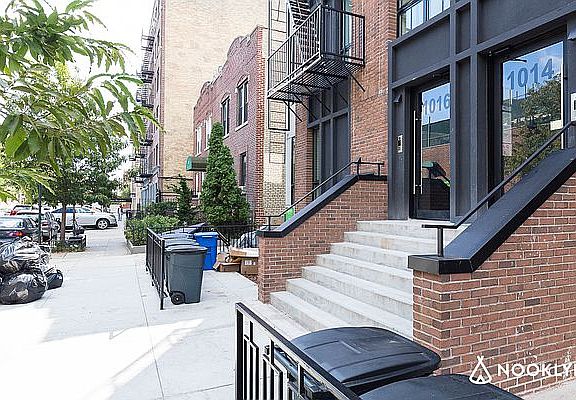 3rd image of 1014 Carroll St #1E