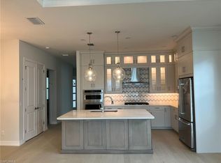 9044 Mayreau Way, Naples, FL 34114