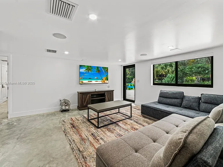 14875 SW 212th St — Photo 45