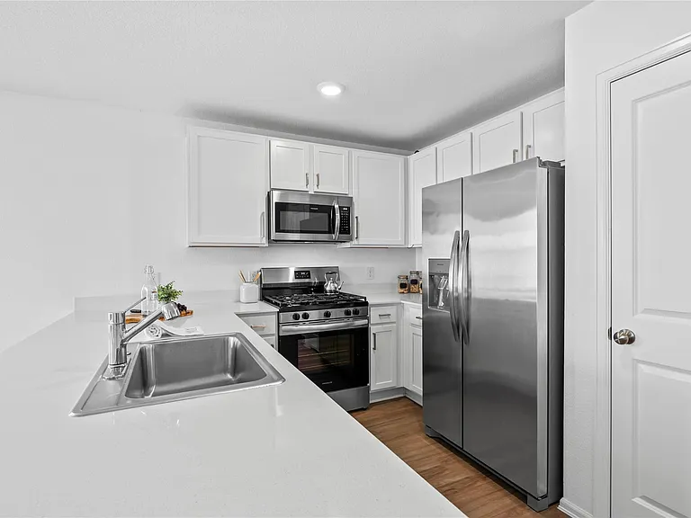 2805 Fountain Woods Dr — Photo 10