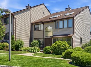 112 The Gln, Glen Head, NY 11545