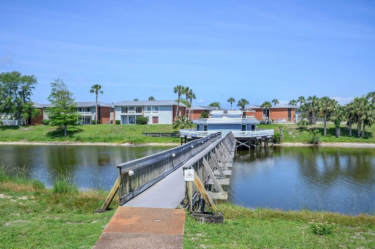 1 bed, 1.0 bath, 742 sqft, $1,762 — Photo 4