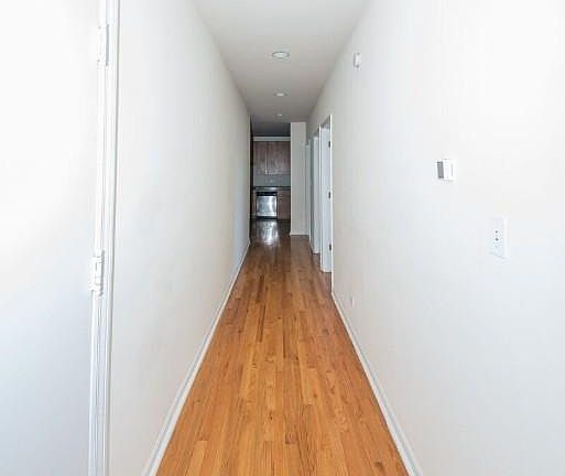3rd image of 1905 W Wilson Ave APT 3A