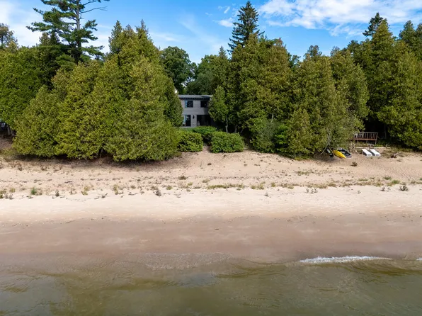 7004 State Highway 57, Baileys Harbor, WI 54202