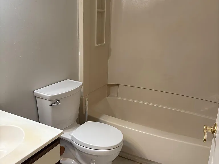 1807 Diamond Dr — Photo 23