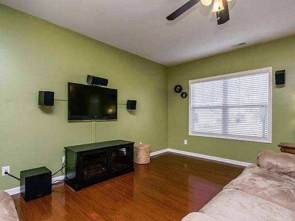 5th image of 1321 Silver Dr