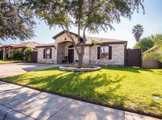 1825 Denmark Ln, Laredo, TX 78045