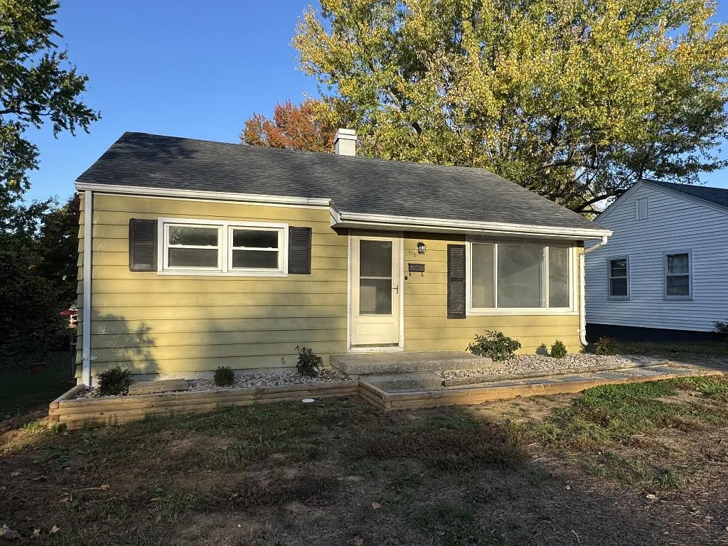 510 Village Dr — Photo 1