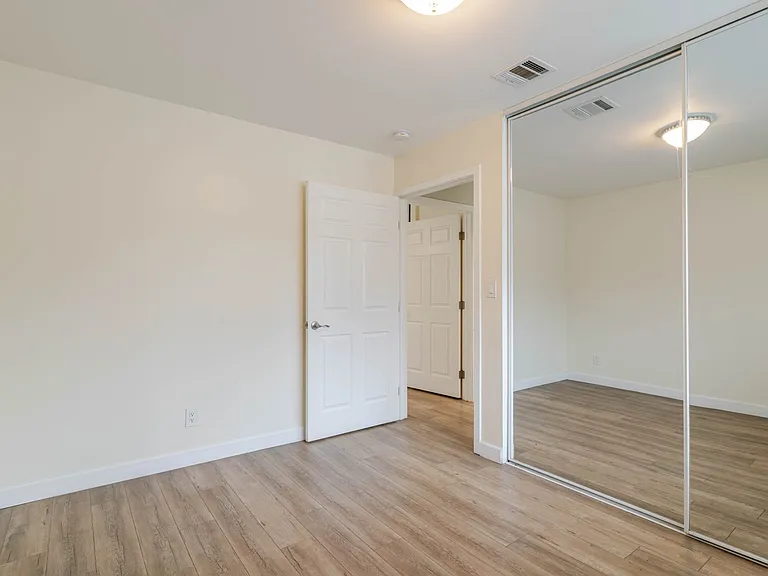 6539 Coldwater Canyon Ave — Photo 7
