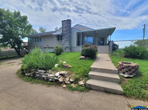 8109 Grant St, Omaha, NE 68134