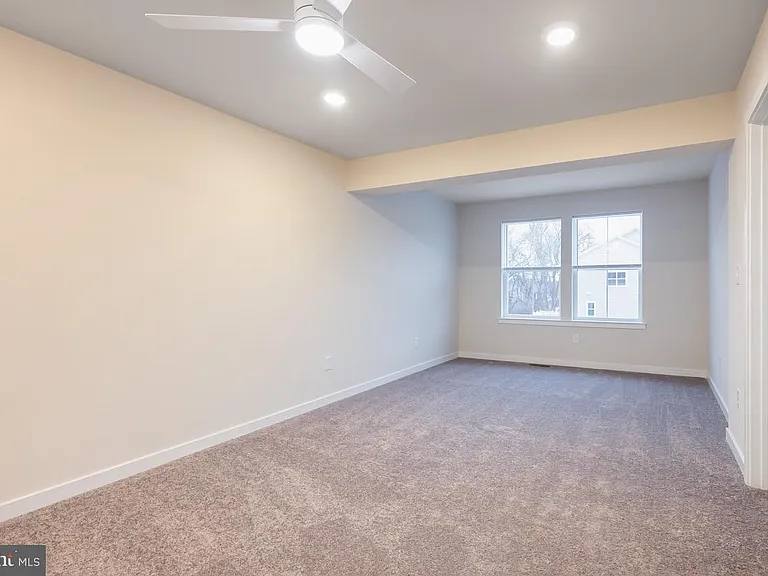923 Magnolia Ln — Photo 17