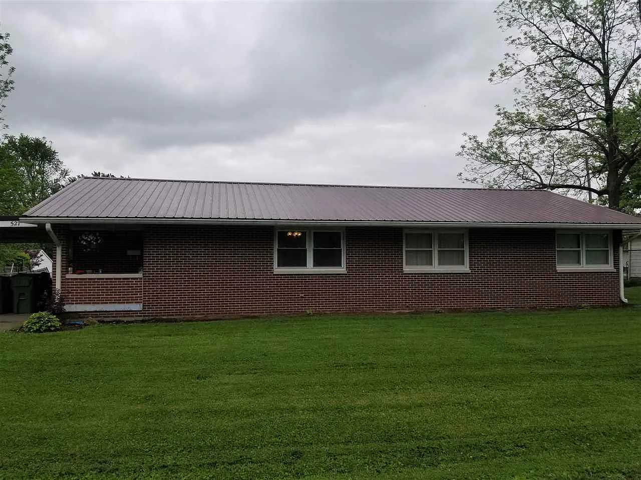527 W Beech St photo 1