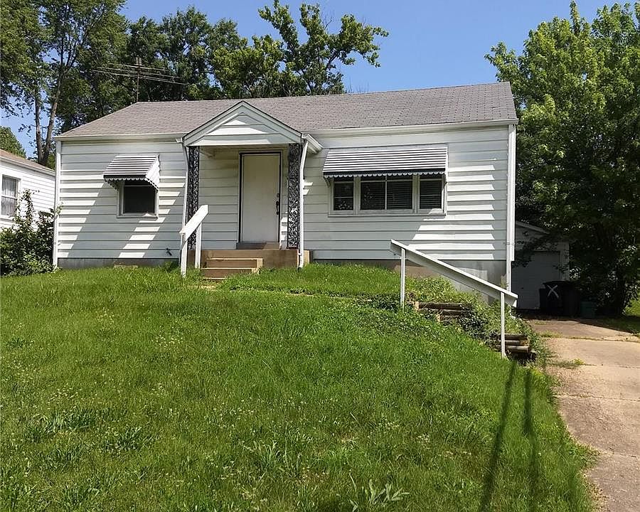 1st image of 9831 Eastbrook Dr