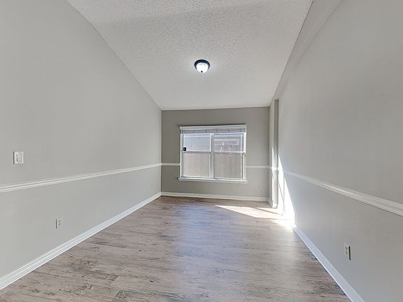 5th image of 1681 Austin Ln